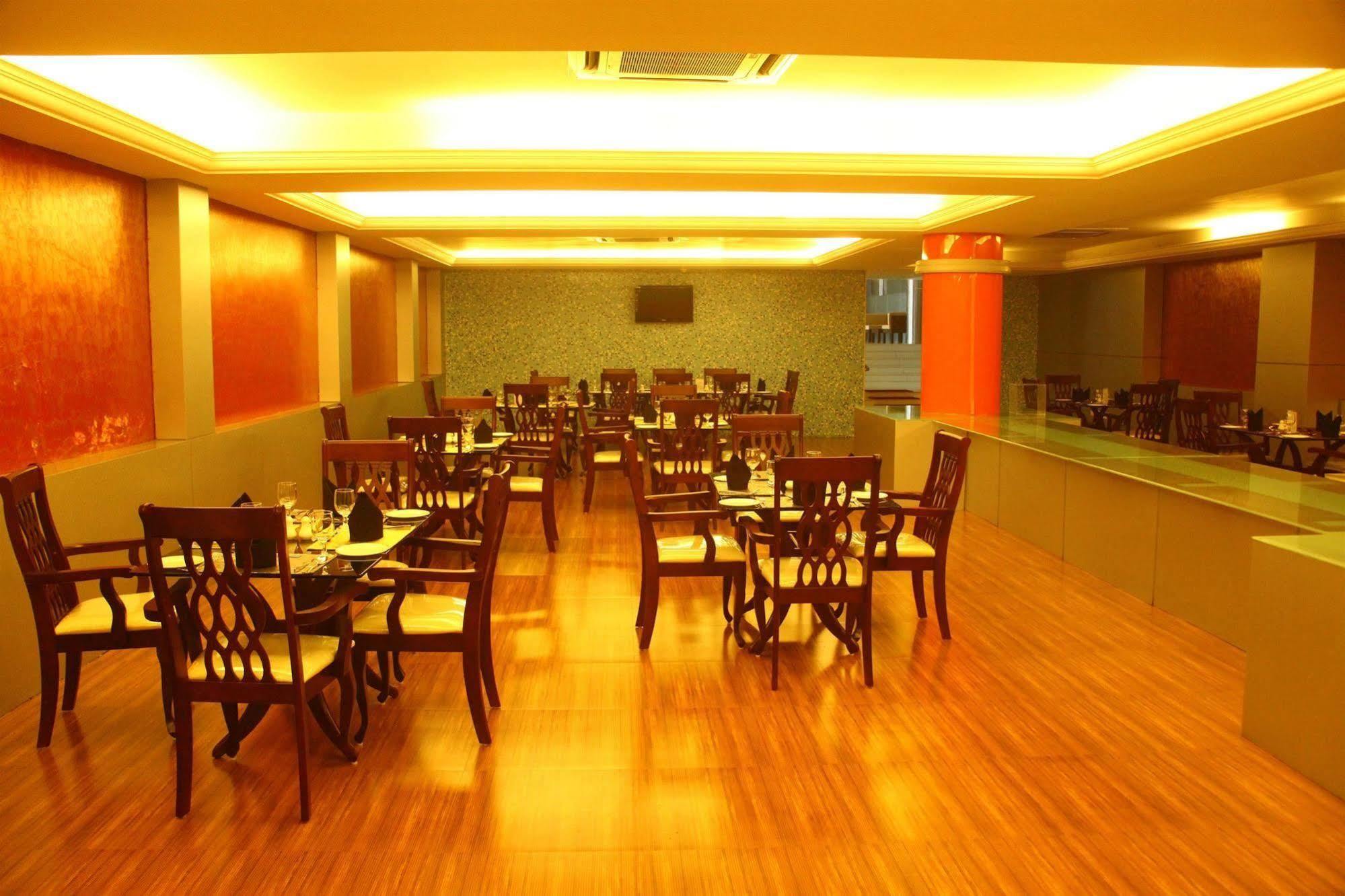 Saj Luciya -A Classified 4 Star Hotel Thiruvananthapuram Exterior foto